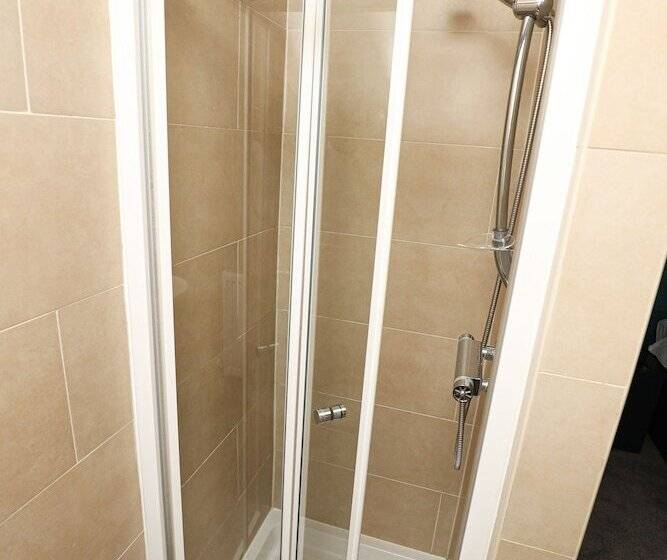 بنسيون The Stamford