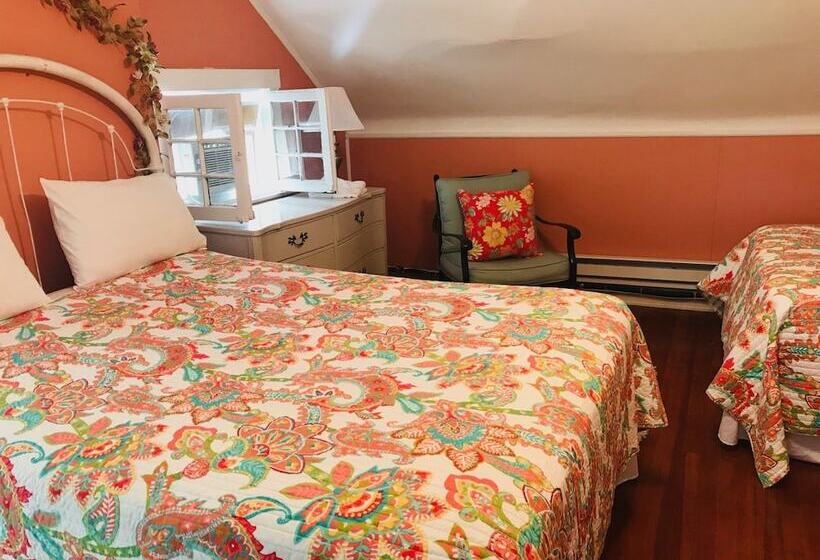 Six Acres Bed & Breakfast