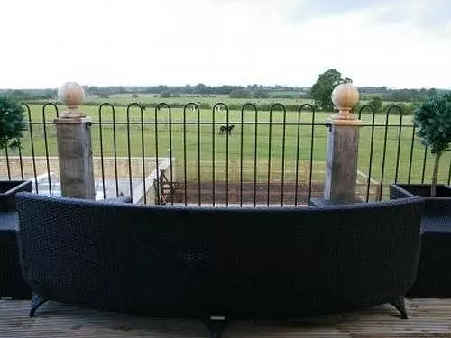 민박 Whaddon Grove House