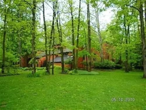 Whispering Oaks Bed & Breakfast