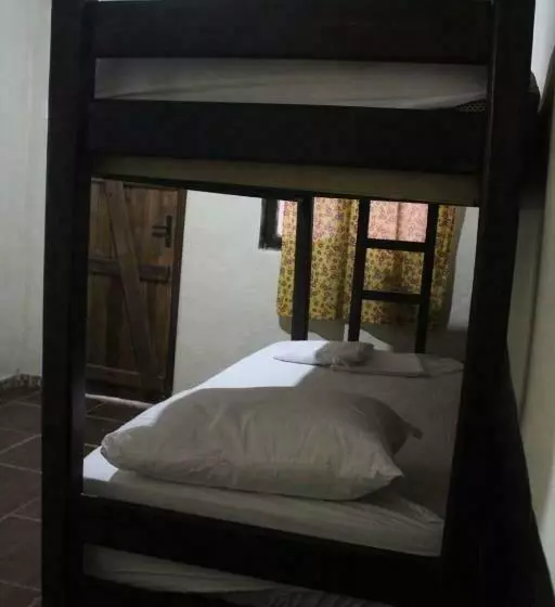 Rosário Temporada Hostel ,rua Ilma Cunha 241 Olinda  Pe