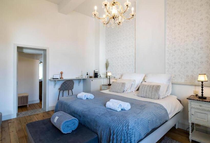 تختخواب و صبحانه Huis Van Loon