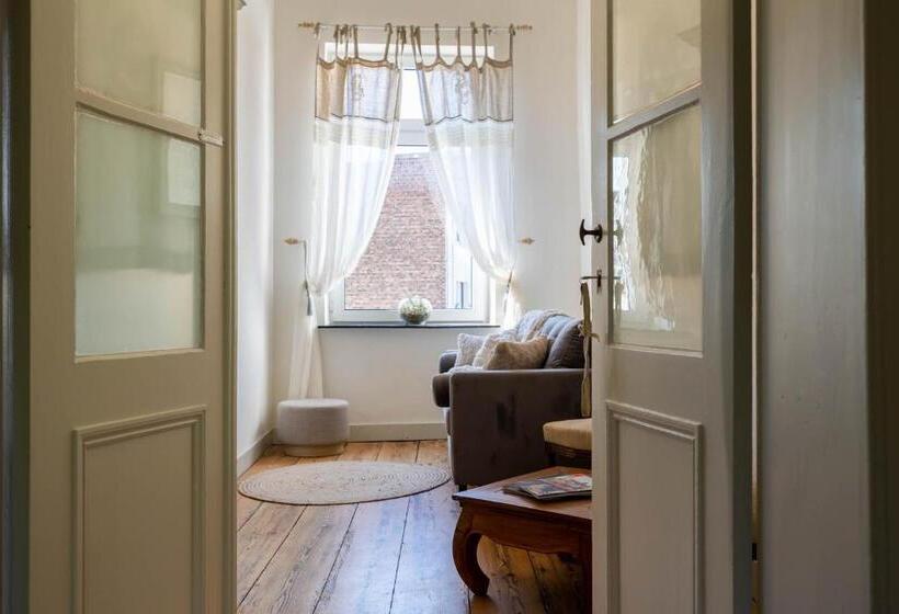 تختخواب و صبحانه Huis Van Loon