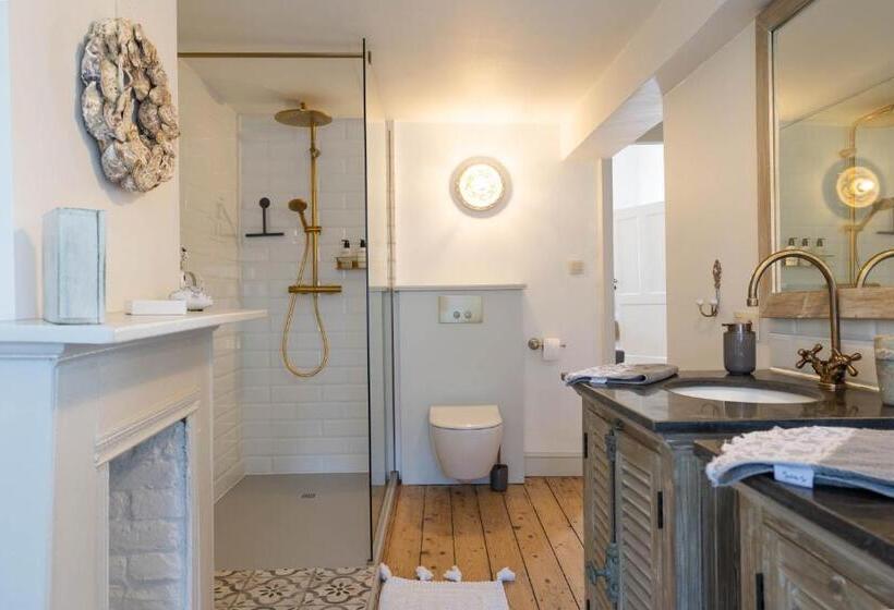 تختخواب و صبحانه Huis Van Loon