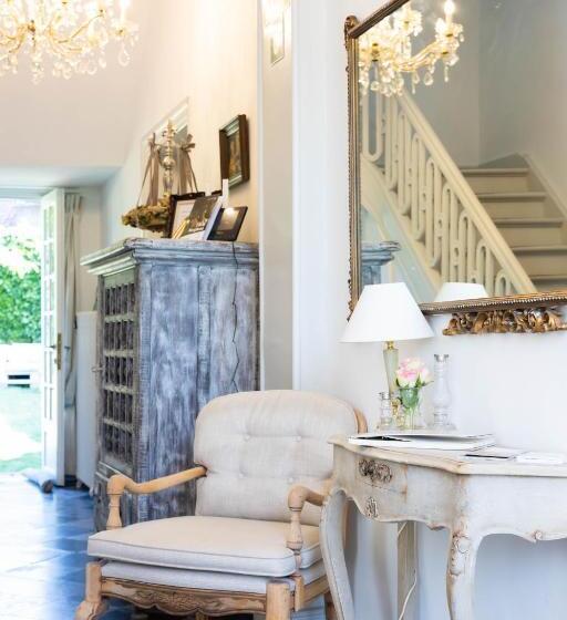 تختخواب و صبحانه Huis Van Loon