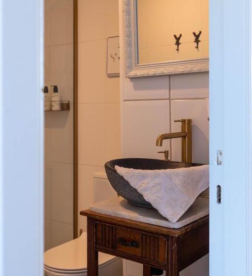 تختخواب و صبحانه Huis Van Loon