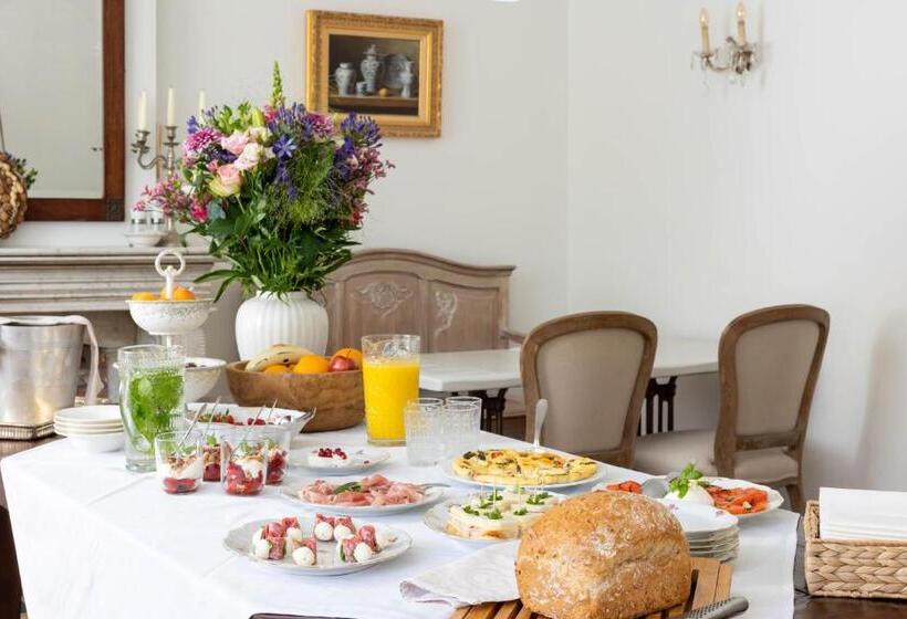 تختخواب و صبحانه Huis Van Loon