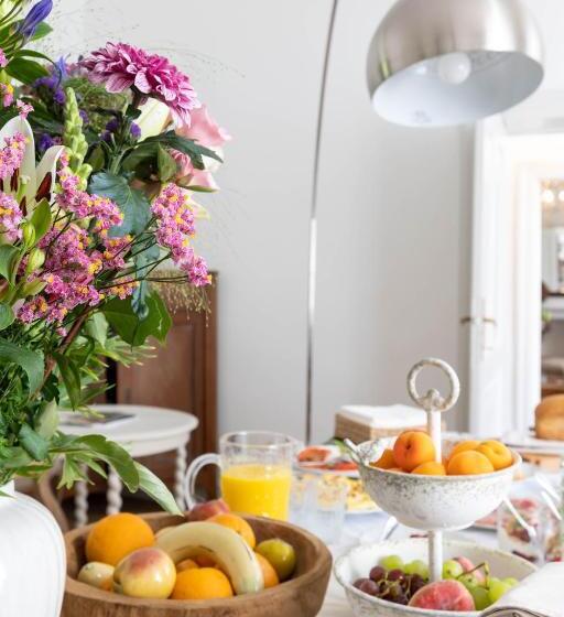 تختخواب و صبحانه Huis Van Loon