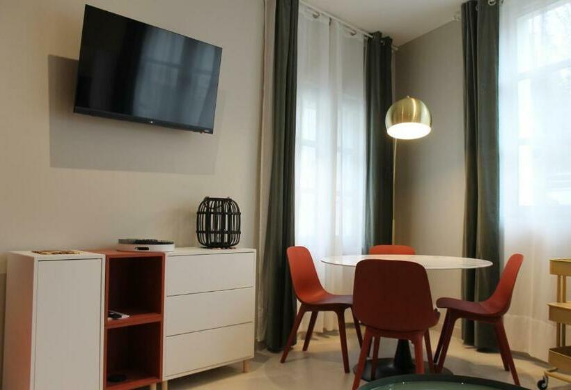 Aamiaismajoitus (B&B) Le Gite Des 3 Mousquetaires