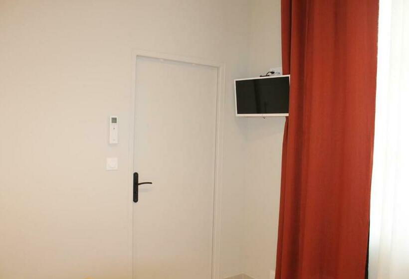 Aamiaismajoitus (B&B) Le Gite Des 3 Mousquetaires