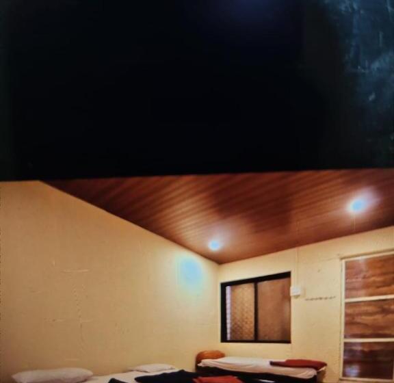 בית מלון כפרי Hilltone Panorama Bungalow Veg Non Veg Matheran