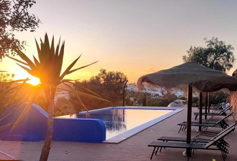 هتل Monte Das Fontainhas