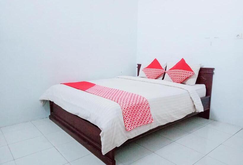 Hotel Oyo 92069 Rafa Kost