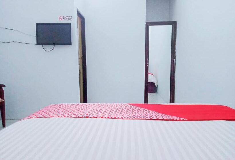 Hotel Oyo 92069 Rafa Kost