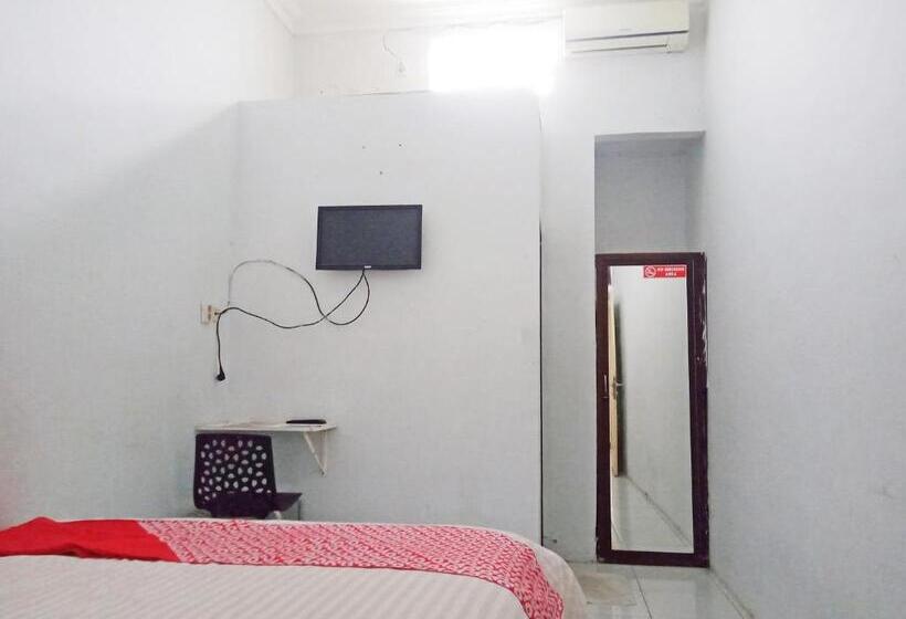 Hotel Oyo 92069 Rafa Kost