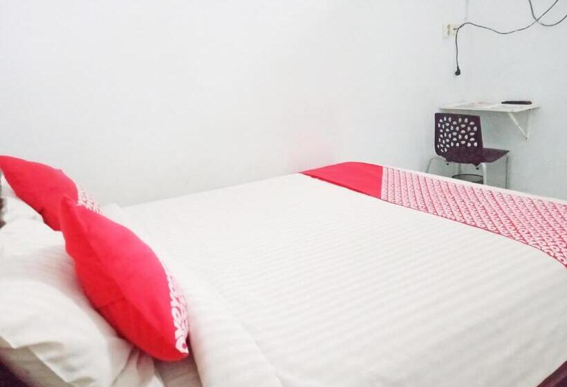 Hotel Oyo 92069 Rafa Kost