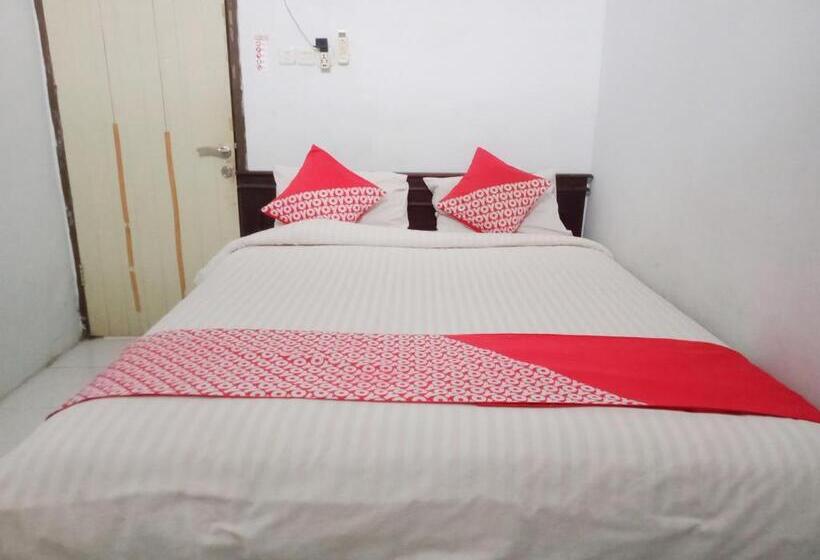 Hotel Oyo 92069 Rafa Kost
