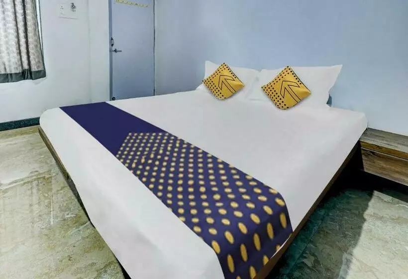 Hotelli Oyo Flagship 80634 Bhalkeshwar Lodging
