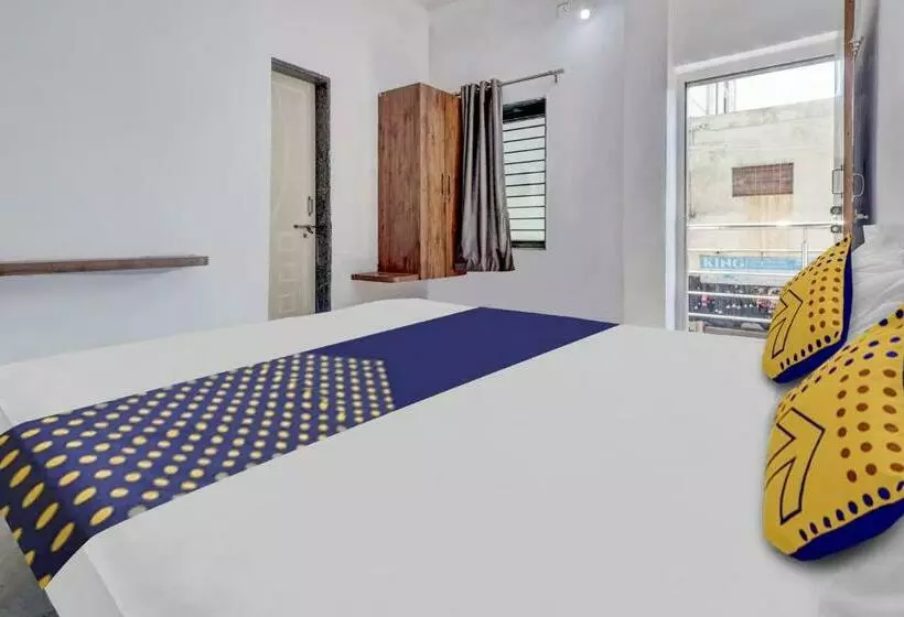 Hotelli Oyo Flagship 80634 Bhalkeshwar Lodging