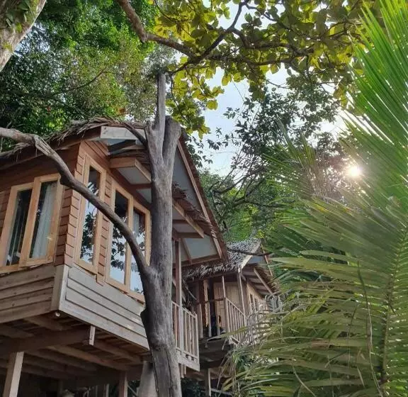 Hotelli Palm Beach Resort Koh Phayam