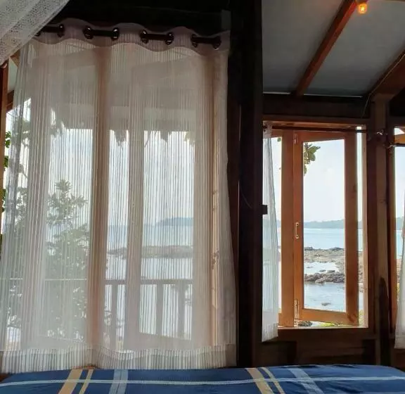 Hotelli Palm Beach Resort Koh Phayam