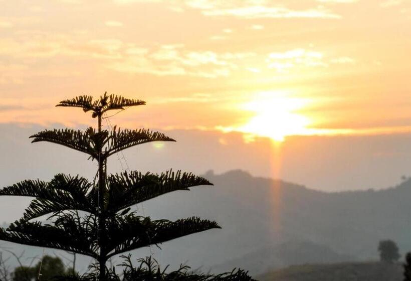 בית מלון כפרי Serene Khaokho