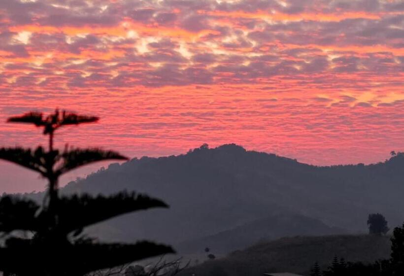 בית מלון כפרי Serene Khaokho