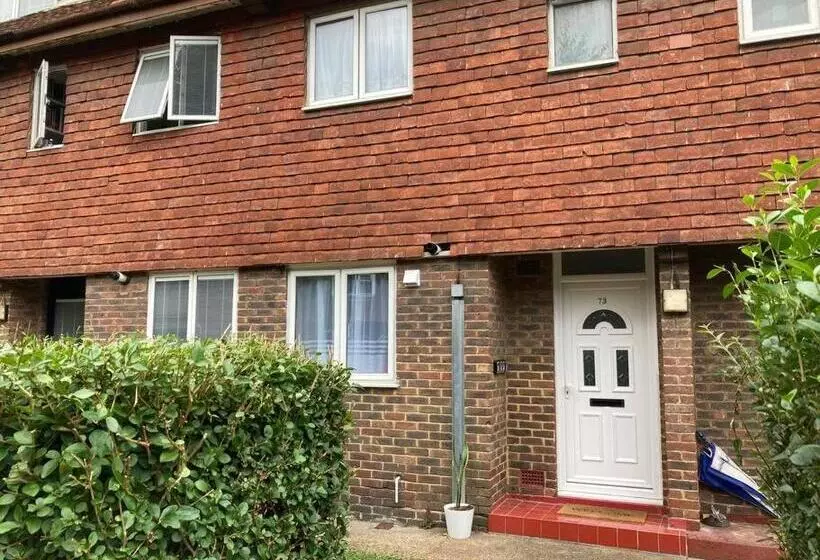 ペンション Eltar Hostle