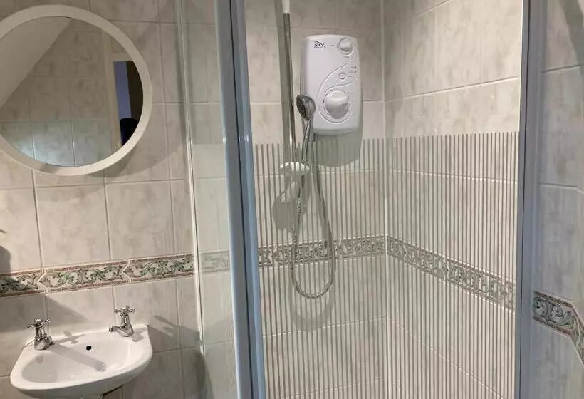 ペンション Eltar Hostle