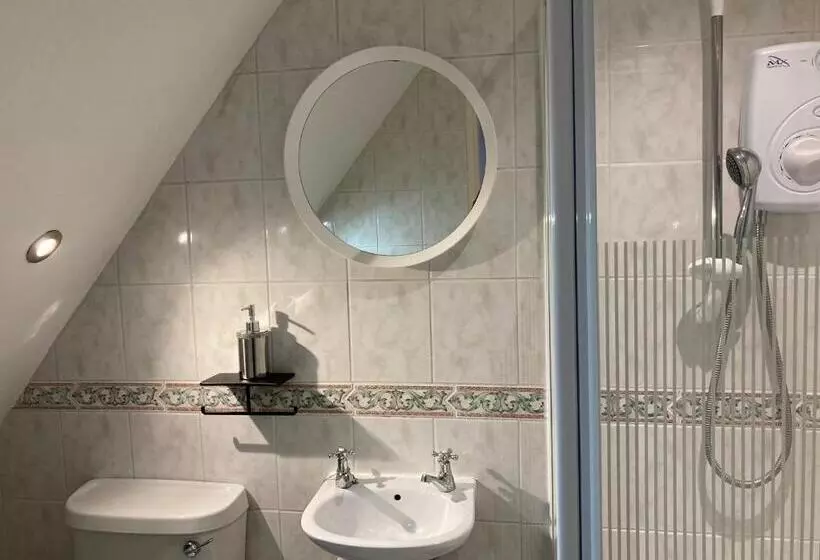 ペンション Eltar Hostle