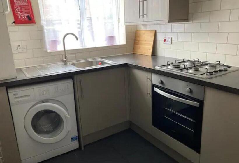 پانسیون Eltar Hostle