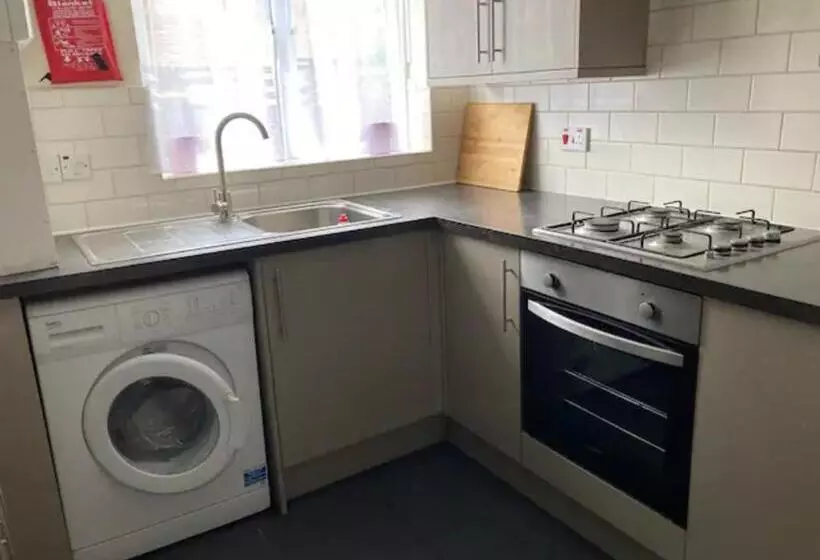 ペンション Eltar Hostle