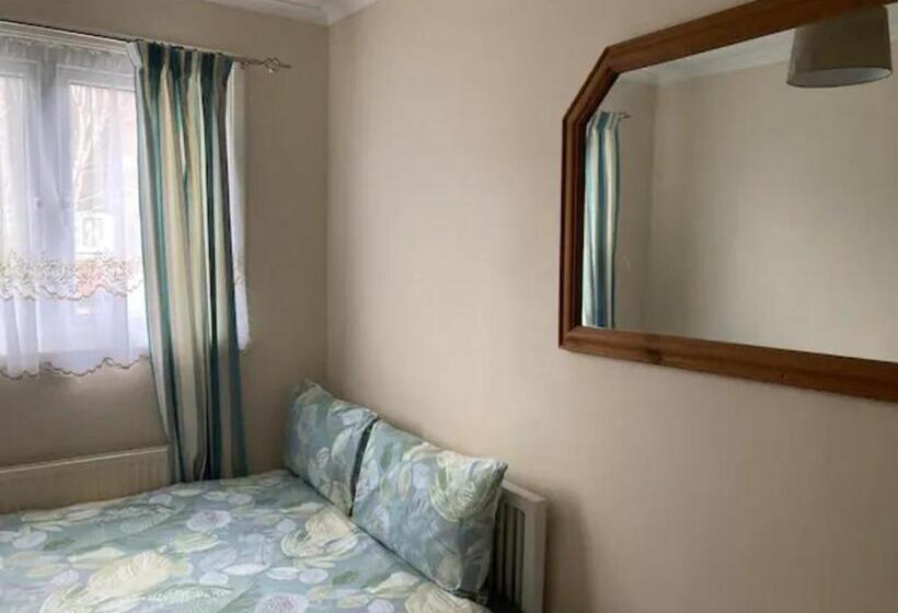 پانسیون Eltar Hostle