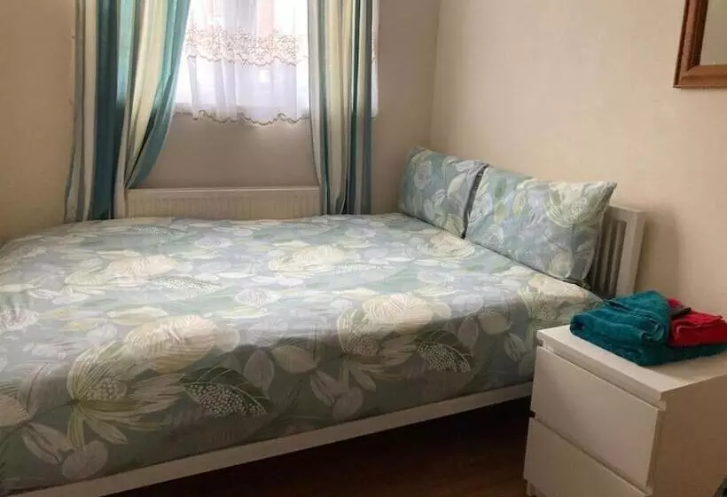 ペンション Eltar Hostle