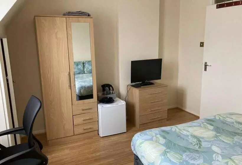 ペンション Eltar Hostle