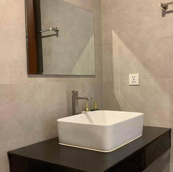 膳宿费 Laluna Guesthouse