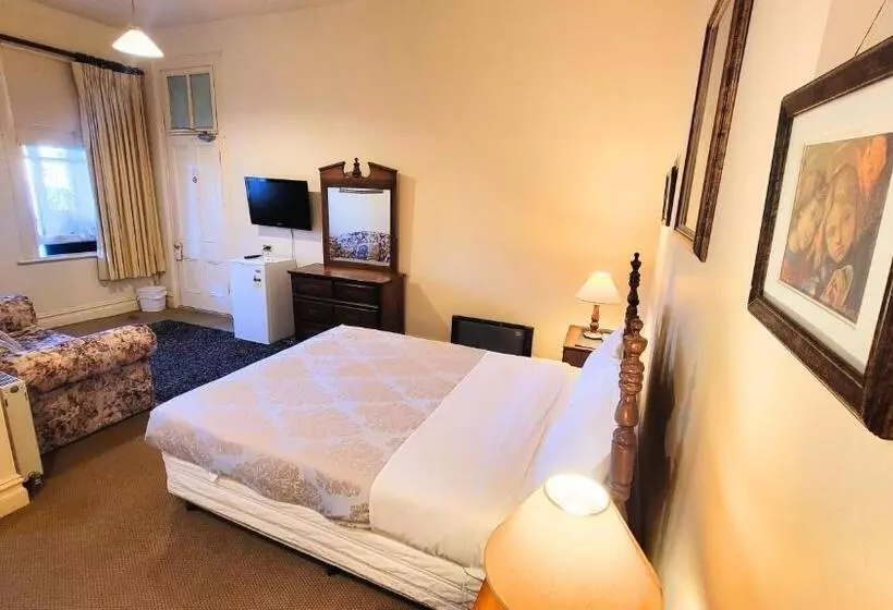 Majatalo Leura House