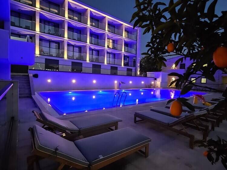 The New Hotel Mediteran Villa Edition