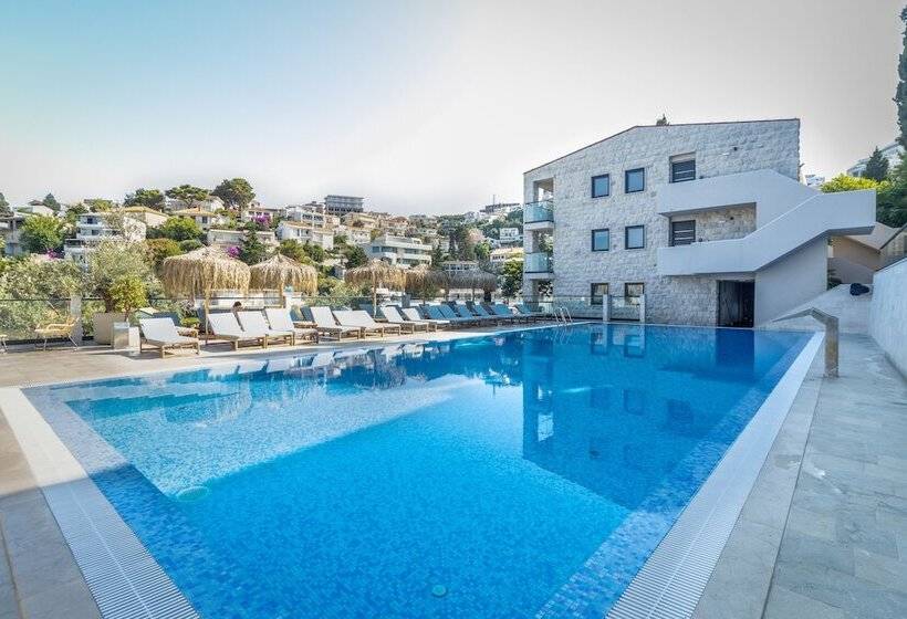 The New Hotel Mediteran Villa Edition