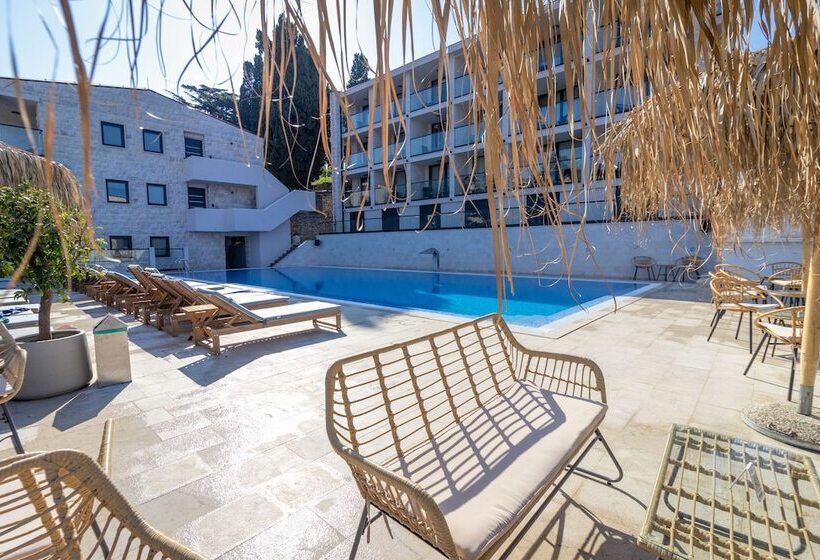 The New Hotel Mediteran Villa Edition