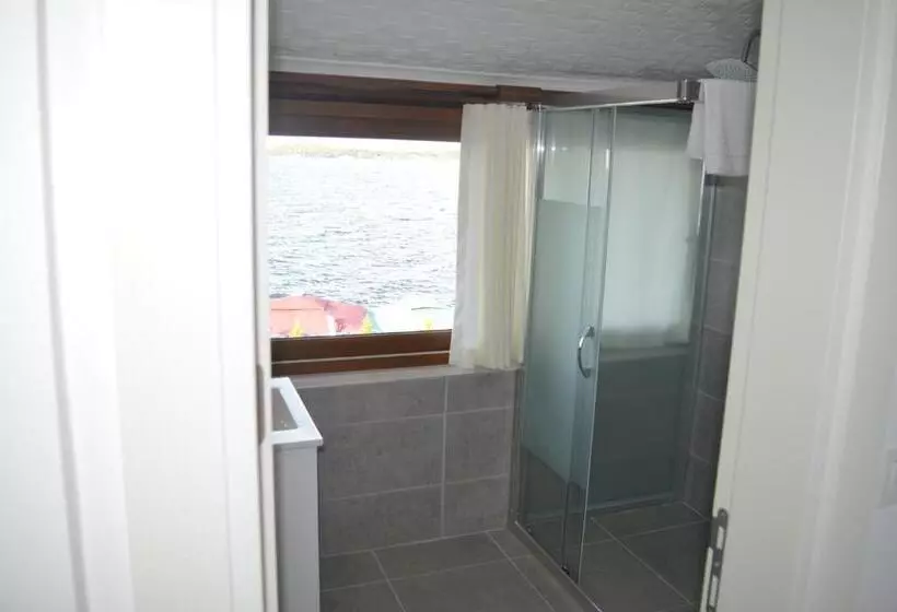 Yakamoz Otel