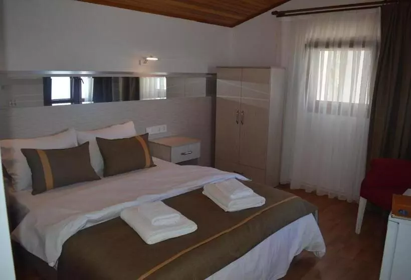 Yakamoz Otel