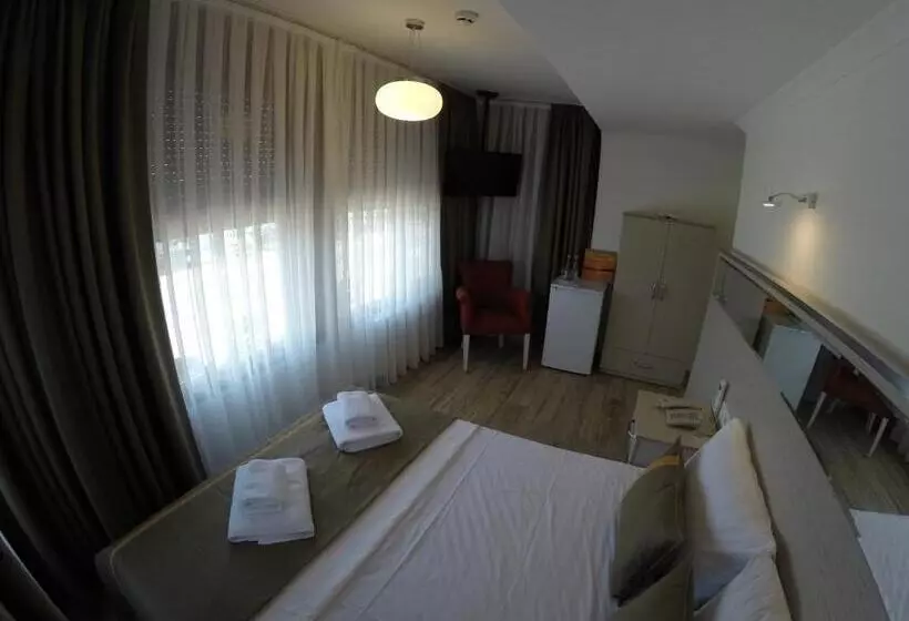 Yakamoz Otel