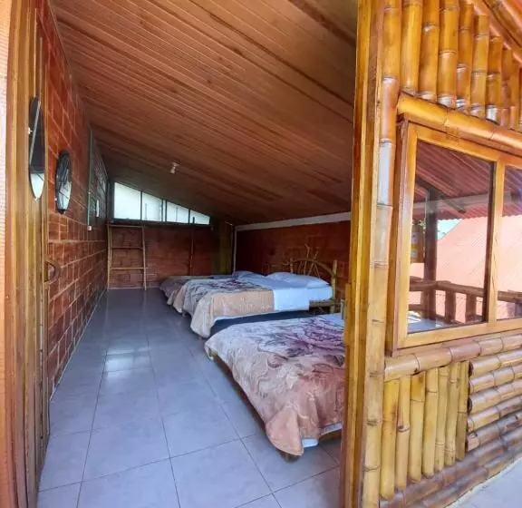 Eco Hotel Manu Viajeros