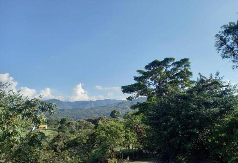 Eco Hotel Manu Viajeros