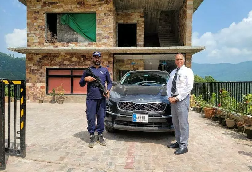 هتل Galaxy Hill Murree
