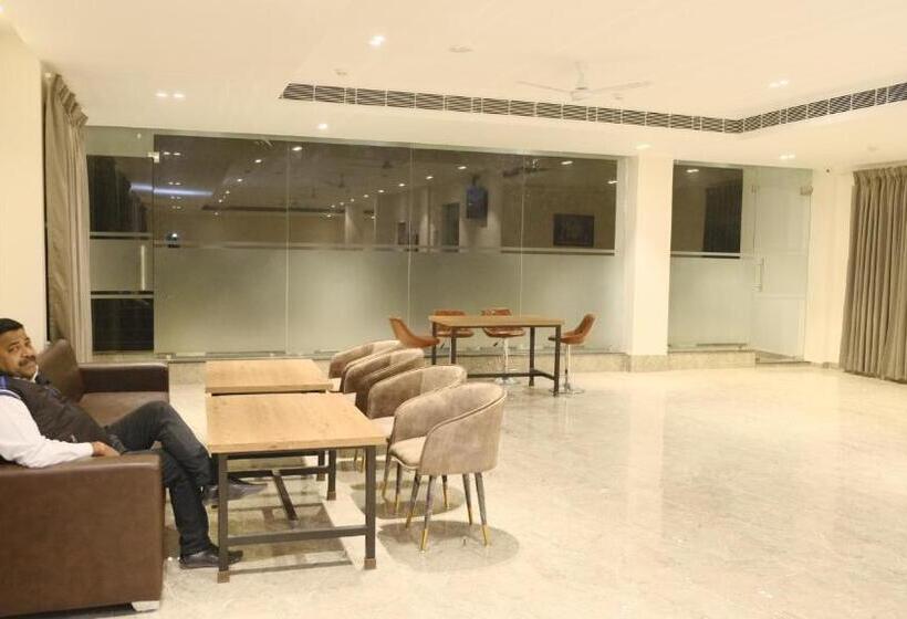 בית מלון כפרי Indraprastha Inn