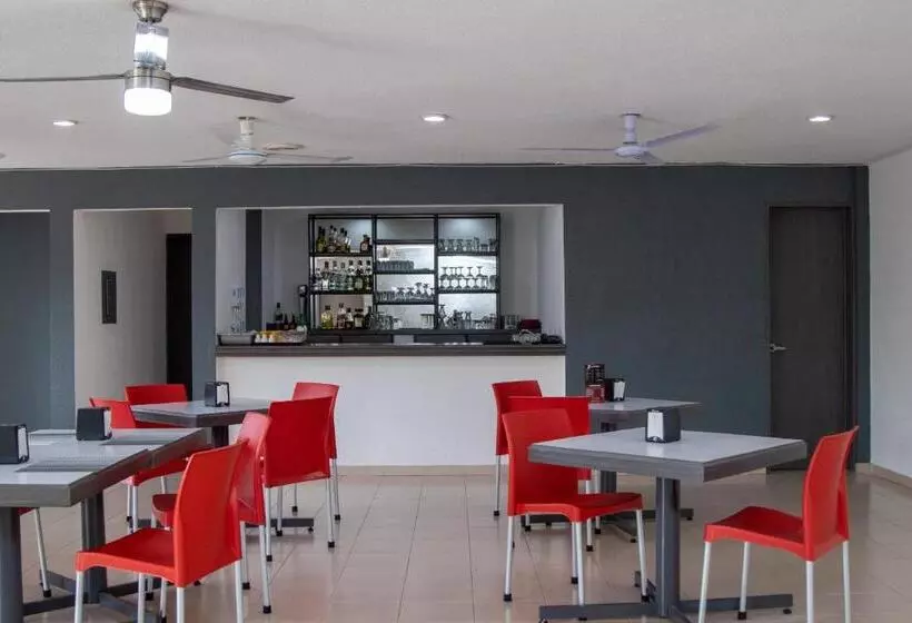 Hotelli Y Villas Costa Del Sol