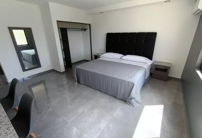 Hotelli Y Villas Costa Del Sol