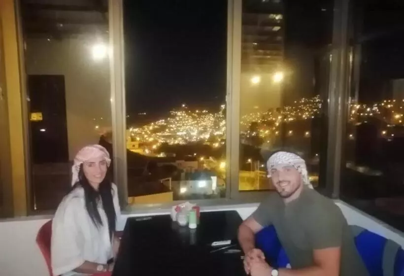 پانسیون The Stunning View